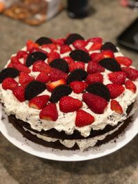 Oreo-Erdbeere-Topfen Torte